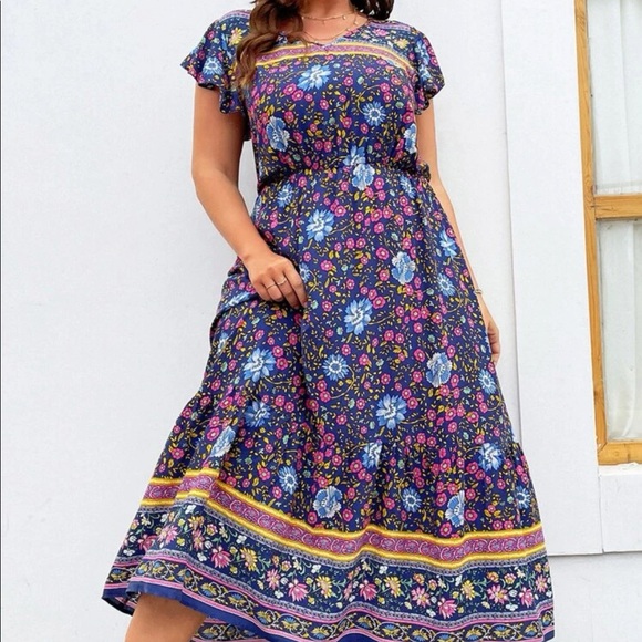 Plus size boho floral print V neck maxi dress - Picture 2 of 7
